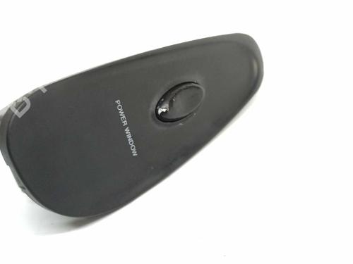 Right front window switch HYUNDAI COUPE I (RD) 1.6 16V | BP7242053I26 