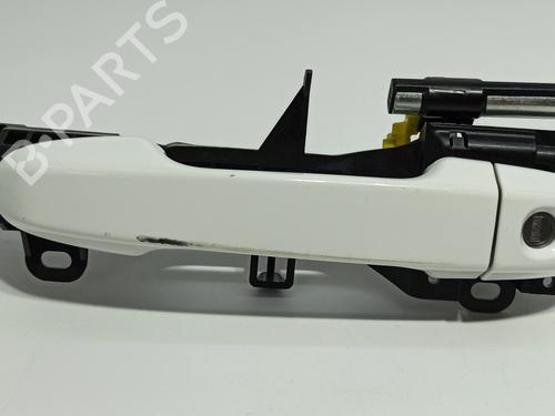 Used Front left exterior door handle TOYOTA YARIS (_P13_) 1.5 (NSP131_) (112 hp) 17861687