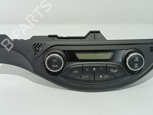 Used Climate control TOYOTA YARIS (_P13_) 1.5 Hybrid (NHP130_) (101 hp) 13252905