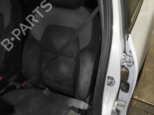 front-left-seatbelt-renault-clio-v-b7_-2019-36432961 main image
