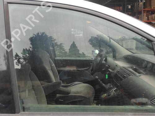 dr-rude-hjre-foran-citroen-c8-ea_-eb_-22-hdi-2002-16867160 main image