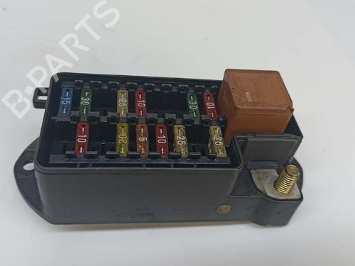 Fuse box JAGUAR XJ (X300, X330) 6 3.2 | BP7458843E1 