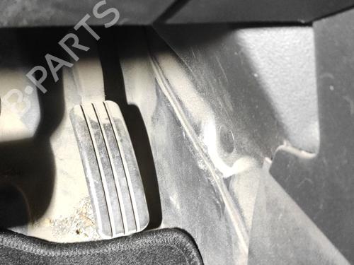 pedal-renault-express-box-bodympv-2021-36143027 main image