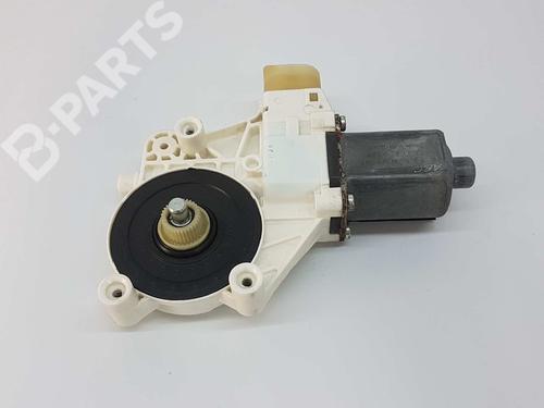 Used Right front window motor BMW 3 Convertible (E93) 330 i (258 hp) 8189772