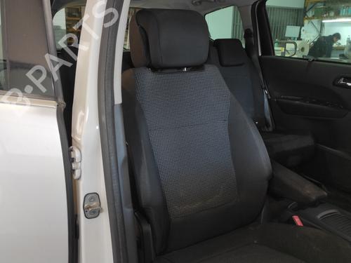 Right front seat PEUGEOT 5008 (0U_, 0E_) 2.0 HDi | BP29873576C16 