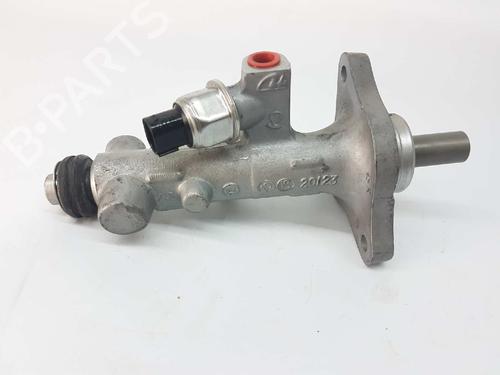 Used Brake master cylinder MERCEDES-BENZ C-CLASS (W203) C 220 CDI (203.008) (150 hp) 2752486