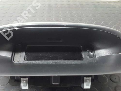 Used Display monitor RENAULT MEGANE III Hatchback (BZ0/1_, B3_) 1.5 dCi (86 hp) 6628628