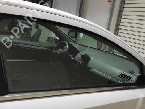 front-right-door-window-opel-astra-h-gtc-a04-2005-2006-2007-2008-2009-2010-24423908 main image