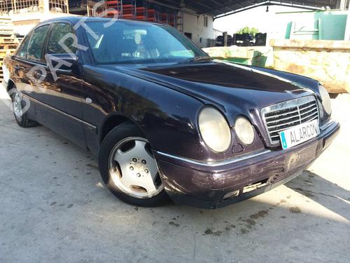 Moteur du toit ouvrant MERCEDES-BENZ E-CLASS (W210) E 420 (210.072) | BP5793096M60 