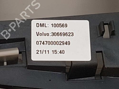 Interior roof light VOLVO XC90 I (275) D5 AWD | BP7478833I8