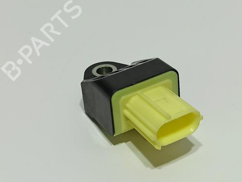 Used Electronic sensor TOYOTA YARIS (_P13_) 1.0 (KSP130_, KSP130) (69 hp) 18021418