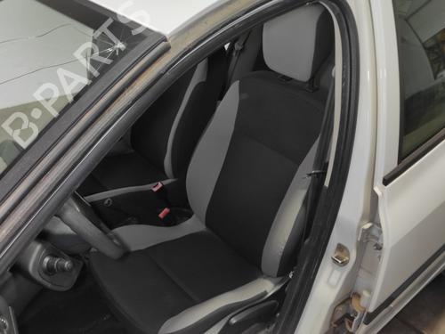 Used Left front seat RENAULT CLIO III (BR0/1, CR0/1) 1.2 16V (BR02, BR0J, BR11, CR02, CR0J, CR11) (75 hp) 26591067