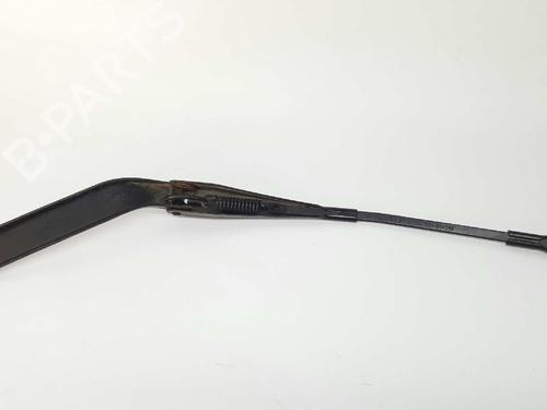Front windshield wiper arm BMW 1 (E87) 118 d | BP4946604C143