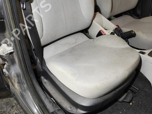 Right front seat FIAT STILO (192_) 1.9 JTD (192_XE1A) | BP28615610C16