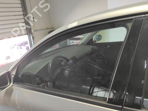 front-left-door-window-vw-passat-b5-3b2-1996-1997-1998-1999-2000-2001-39407240 main image