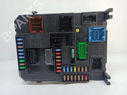 Fuse box CITROËN C4 CACTUS 1.2 VTi 82 | BP10394855E1