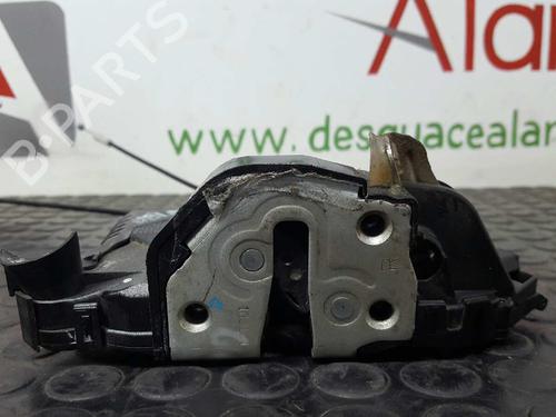 Zamek drzwi przednich prawych TOYOTA YARIS (_P9_) 1.4 D-4D (NLP90_, NLP90R) | BP2751412C97
