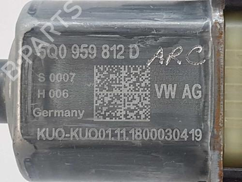 Right rear window motor VW POLO VI (AW1, BZ1, AE1) | BP8496829E22