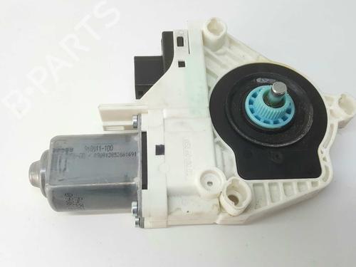 Right rear window motor SKODA YETI (5L) 2.0 TDI 4x4 | BP5797017E22