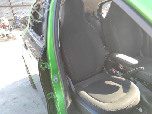 Used Right front seat SMART FORFOUR Hatchback (453) electric drive (453.091) (82 hp) 15619548