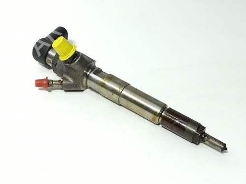 injector-infiniti-q30-2015-32114387 main image