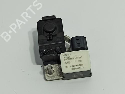 Used Electronic module RENAULT CLIO V (B7_) 1.0 TCe 100 (B7MT) (101 hp) 13506901