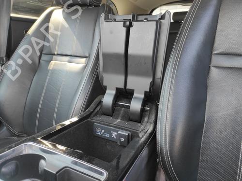 Armrest / Center console LAND ROVER RANGE ROVER VELAR (L560) 2.0 D240 SD4 4x4 | BP34445361I20 - Image 2