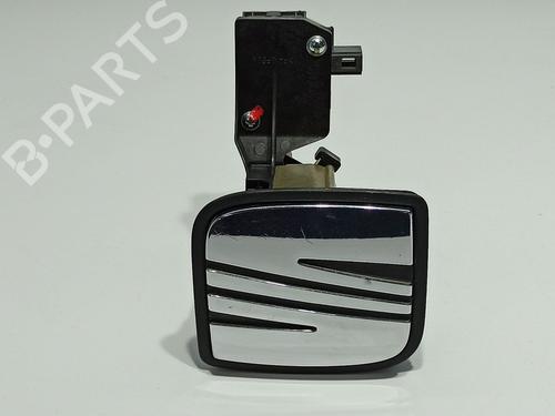 Used Tailgate handle Tailgate handle SEAT IBIZA III (6L1) 1.4 16V (75 hp) 39435799 39435799