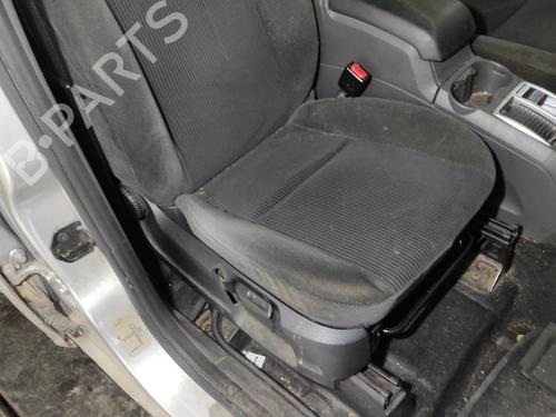 Sedile anteriore destro FORD FOCUS C-MAX (DM2) 1.6 TDCi | BP23560631C16
