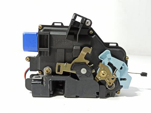 Front right lock VW TOURAN (1T1, 1T2) 1.9 TDI | BP24137229C97