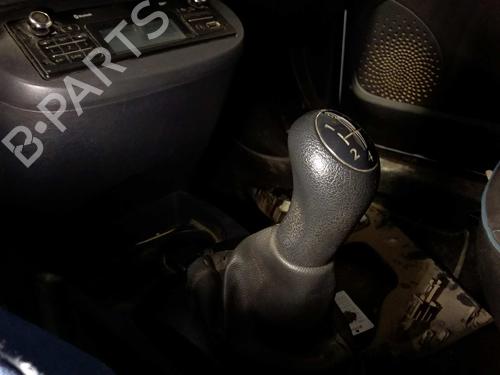 Shift knob RENAULT TWINGO II (CN0_) 1.5 dCi 90 | BP11387864I34