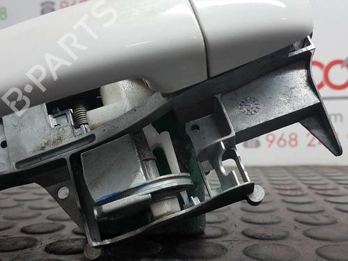 Front right exterior door handle PEUGEOT 208 I (CA_, CC_) 1.4 HDi | BP2772826C129