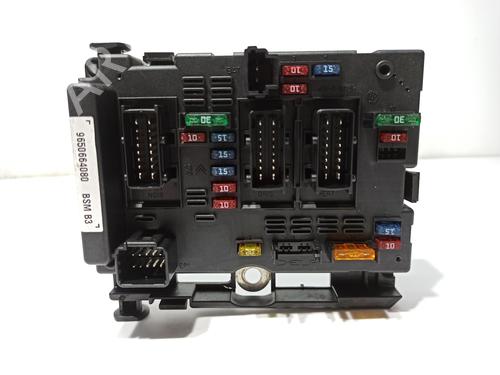 Used Fuse box Fuse box 36695342 36695342