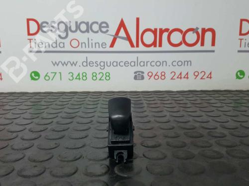 Used Left rear window switch NISSAN JUKE (F15) 1.5 dCi (110 hp) 2770073