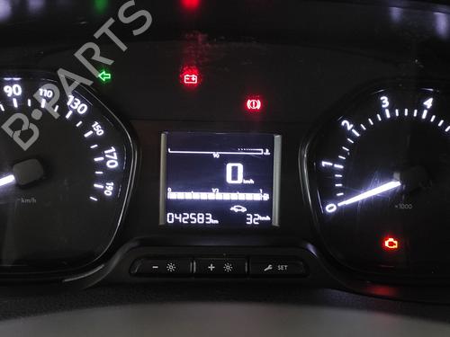 Instrument cluster PEUGEOT EXPERT Bus (V_)  | BP18235235C47 
