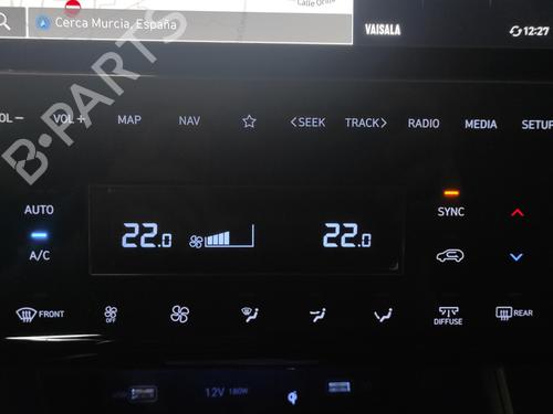 Used Display monitor HYUNDAI TUCSON (TL, TLE) 1.6 CRDi hybrid 48V (136 hp) 19083816