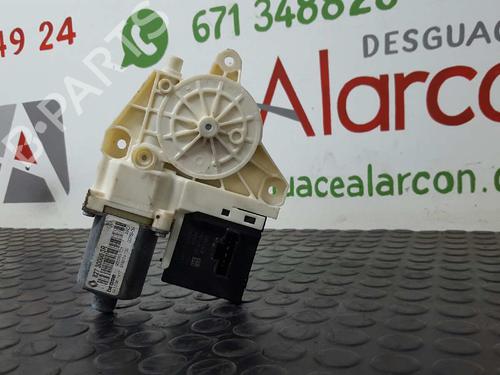 Rudehejsemotor bagstkærm højre RENAULT MEGANE III Hatchback (BZ0/1_, B3_) 1.9 dCi (BZ0N, BZ0J) | BP2757958E22