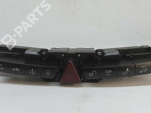 Used Warning switch MERCEDES-BENZ S-CLASS (W220) S 320 CDI (220.025, 220.125) (204 hp) 7087969