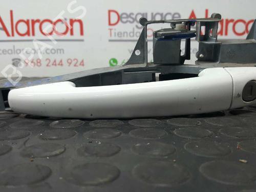 Used Front left exterior door handle PEUGEOT 208 I (CA_, CC_) 1.4 HDi (68 hp) 2772351