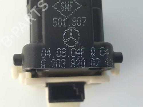 Venstre bak elrute bryter MERCEDES-BENZ C-CLASS (W203) C 270 CDI (203.016) | BP6454690I29