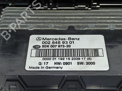 Fuse box MERCEDES-BENZ C-CLASS (W203) C 220 CDI (203.006) | BP13688366E1 