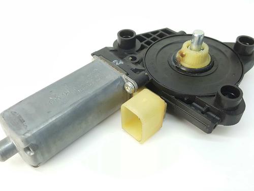 Right rear window motor MERCEDES-BENZ C-CLASS (W203) C 220 CDI (203.008) | BP5836987E22