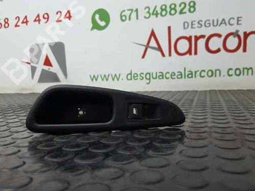 Used Right rear window switch PEUGEOT 308 I (4A_, 4C_) 1.6 HDi (90 hp) 2982339