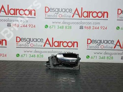 Used Front left interior door handle PEUGEOT 307 Break (3E) 2.0 HDi 135 (136 hp) 3282877