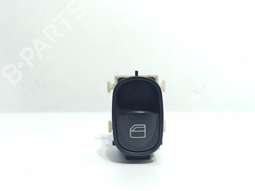 Interrupteur de vitre avant droite MERCEDES-BENZ C-CLASS (W203) C 220 CDI (203.008) (150 hp) 11286521