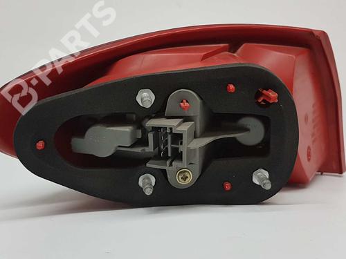 Right taillight ALFA ROMEO 147 (937_) 1.6 16V T.SPARK (937.AXA1A, 937.AXB1A, 937.BXB1A) | BP6629823C35 