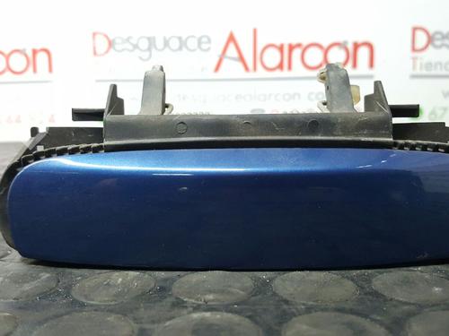 Puxador exterior frente esquerdo AUDI A4 B6 Convertible (8H7) 3.0 (220 hp) 4B0839885