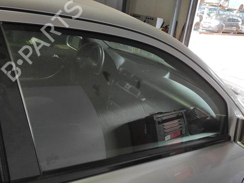 front-right-door-window-mercedes-benz-c-class-w203-2000-2001-2002-2003-2004-2005-2006-2007-36362989 main image