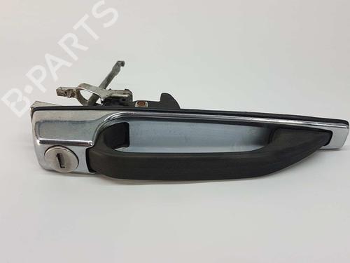 Used Front left exterior door handle Front left exterior door handle 8064956 8064956