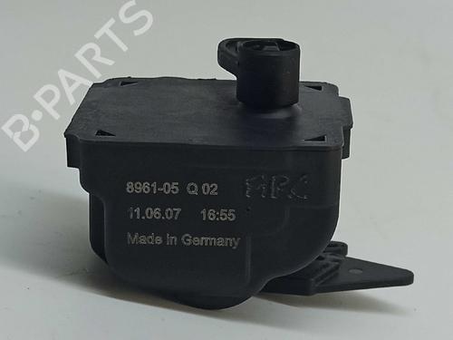Fuel door actuator MERCEDES-BENZ C-CLASS (W204) C 320 CDI (204.022) | BP14541571E18